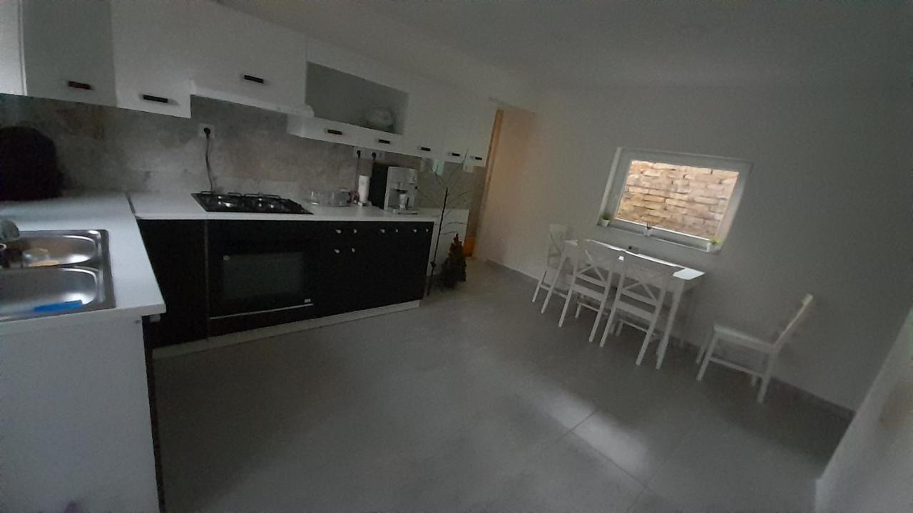 Appartamento Horvath Apartman Keszthely Esterno foto